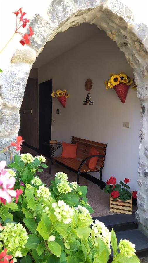 La Casa Dell'Arco Apartment Carasco Екстериор снимка